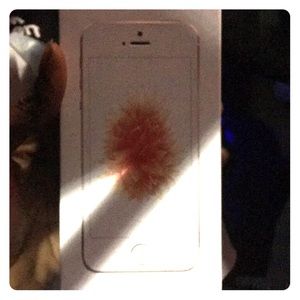 I phone se 250 still in the box